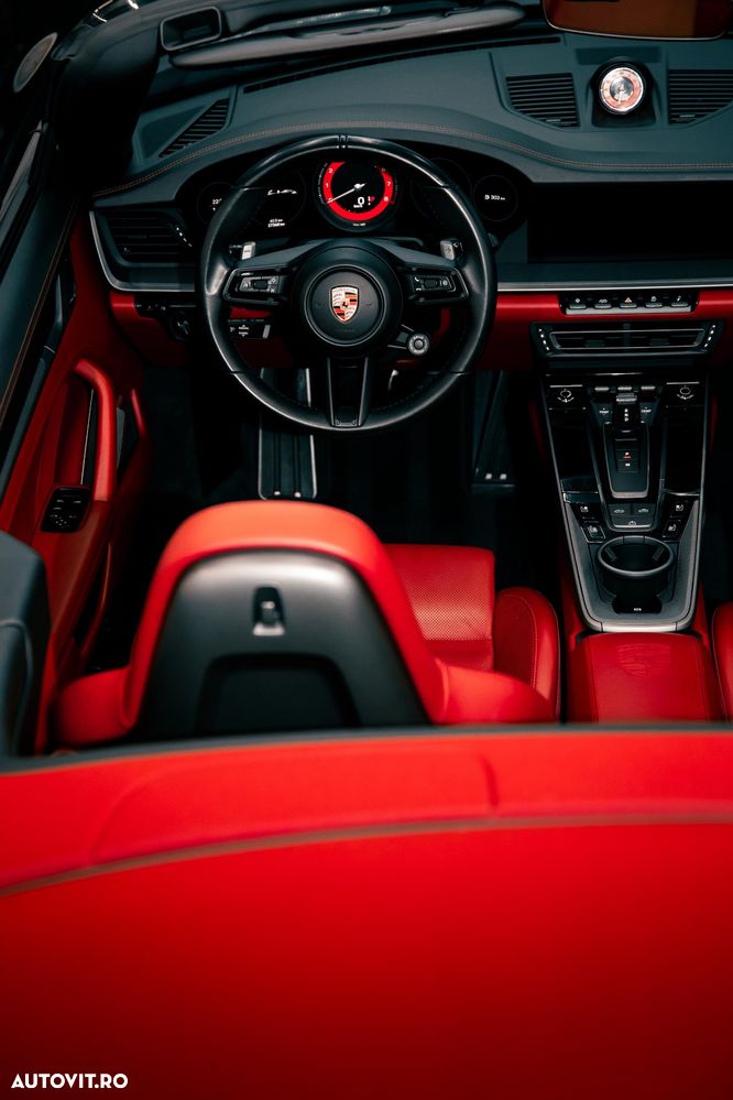 Porsche 911 GTS PDK - 14