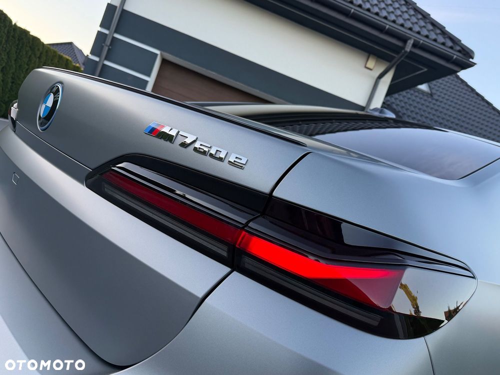 BMW Seria 7 M760e PHEV xDrive Individual Edition sport - 19