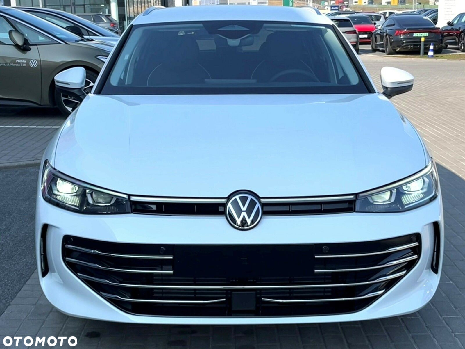 Volkswagen Passat 2.0 TDI SCR Elegance DSG - 4