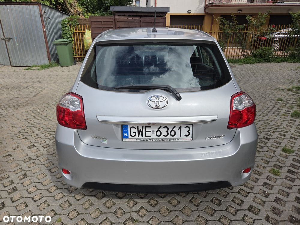 Toyota Auris - 2