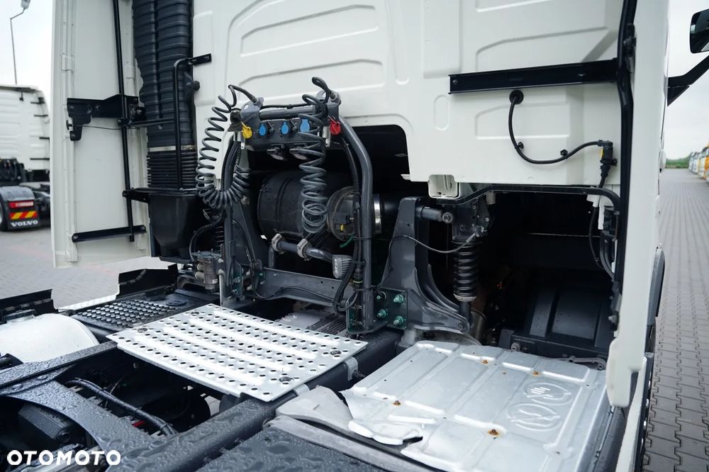Volvo FH 500 / I-SHIFT / ALUFELGI / OPONY 100 % / 2022 - 17