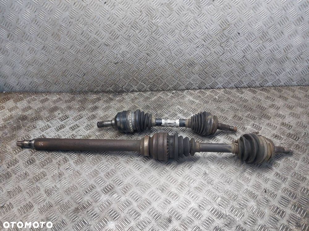 PÓŁOŚ LEWY PRZÓD + PRAWY PRZÓD VOLVO S70 I 2.4 20V P9163589 96-00r - 1