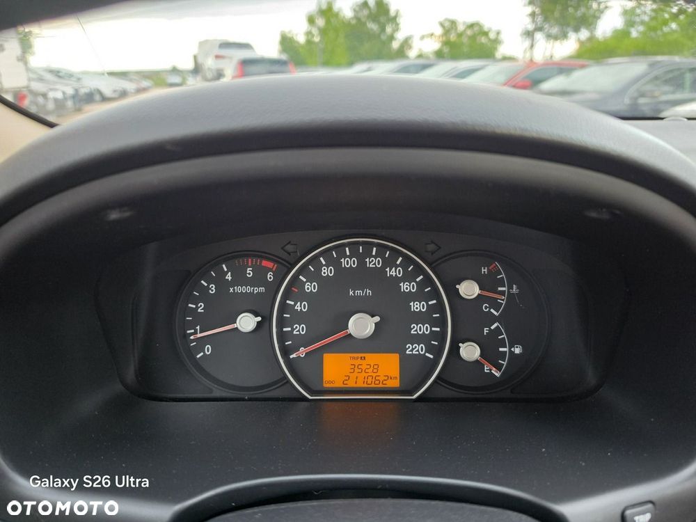 Kia Carens - 39