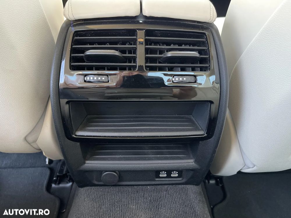BMW Seria 5 530e Aut. Luxury Line - 35