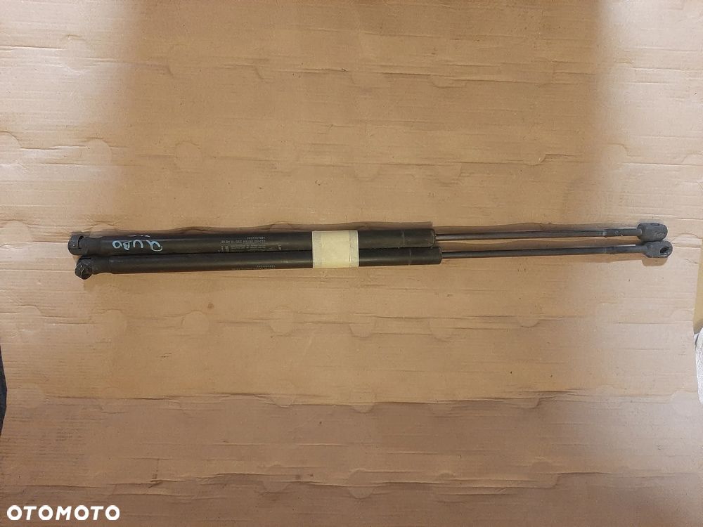 Siłowniki klapy bagażnika FIAT QUBO Fiorino Nemo 1354844080 kpl - 1