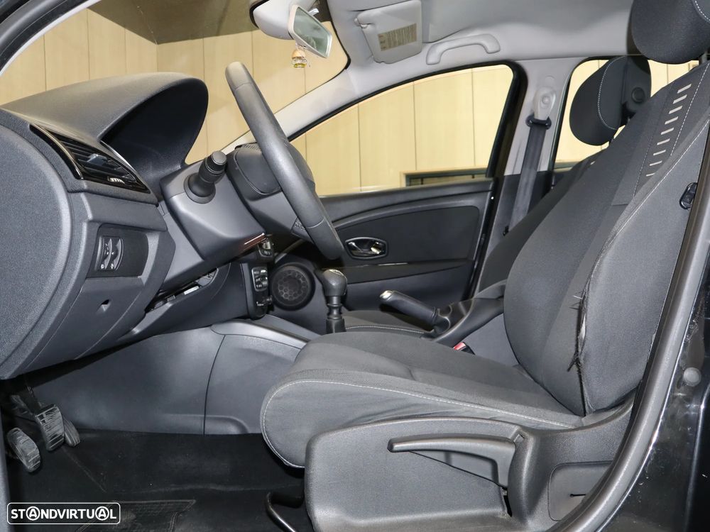 Renault Mégane Sport Tourer ENERGY dCi 110 Start & Stopp Dynamique - 18