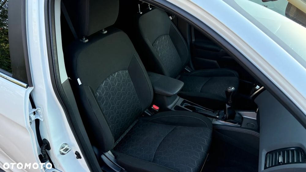 Mitsubishi ASX 2.0 Inform - 35