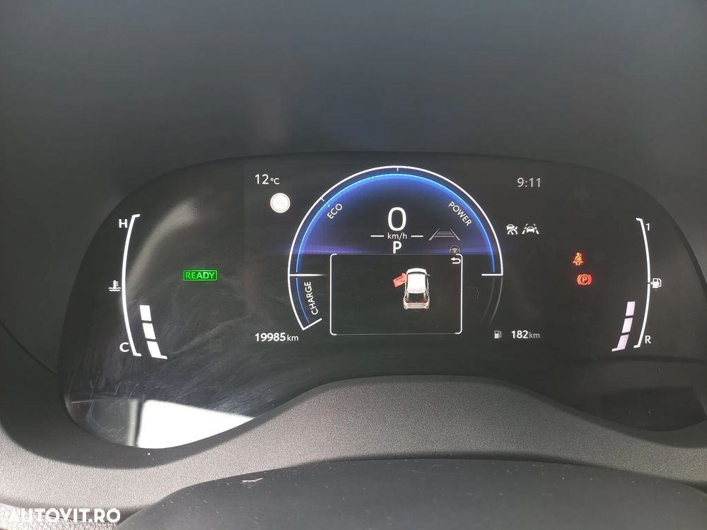 Toyota Yaris 1.5 VVT-i HSD Dynamic Bi-tone - 19