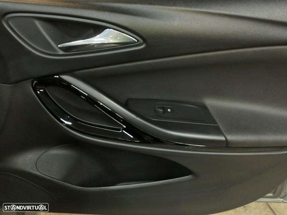 Opel Astra Sports Tourer - 20