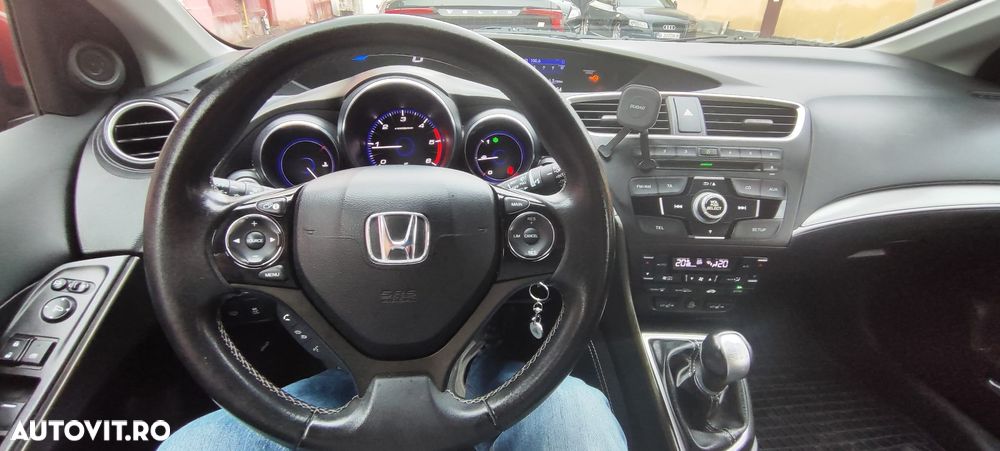 Honda Civic 1.6 i-DTEC MT Elegance - 4