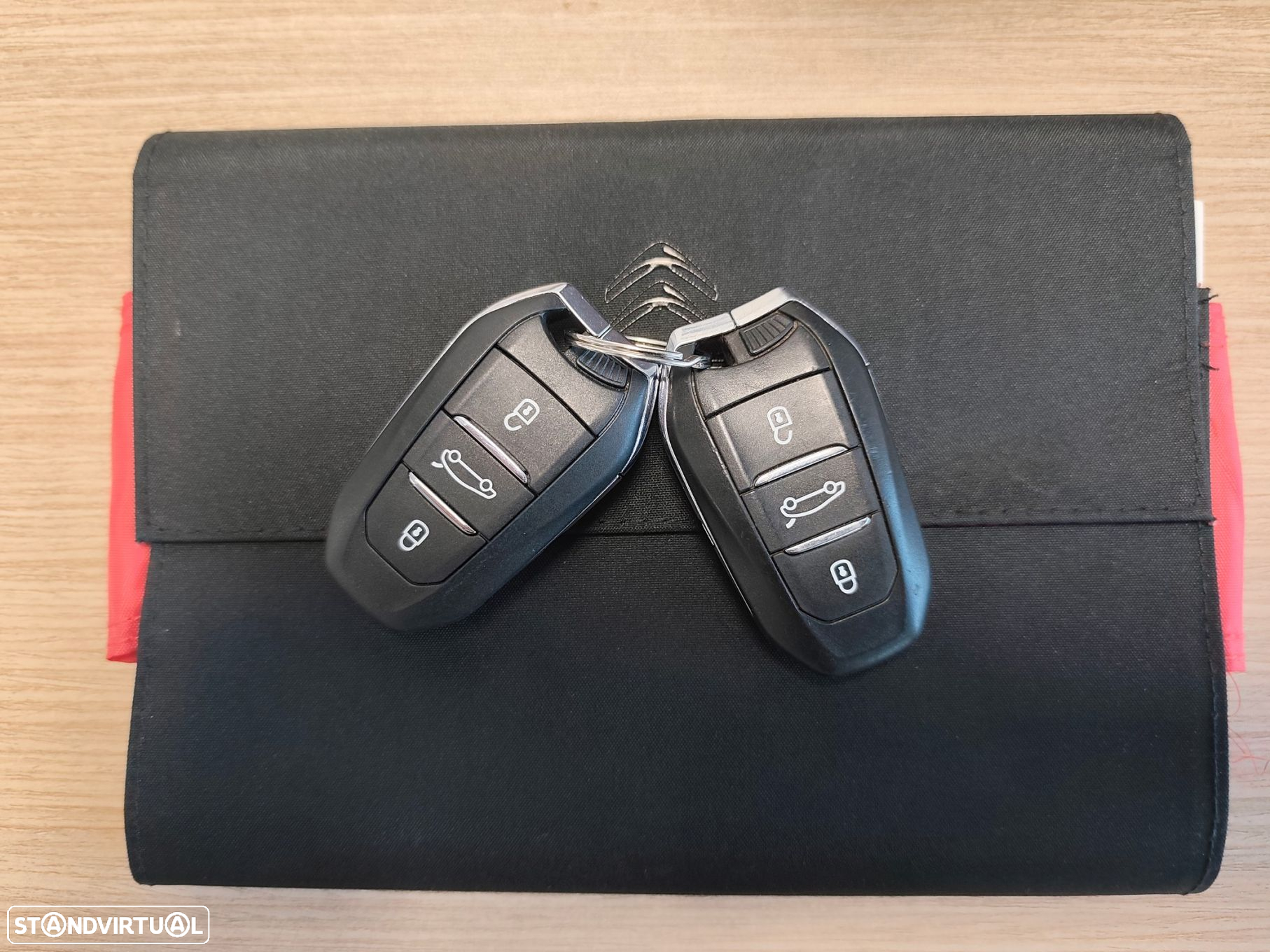 Citroën C4 Cactus 1.2 PureTech Shine Pack - 37