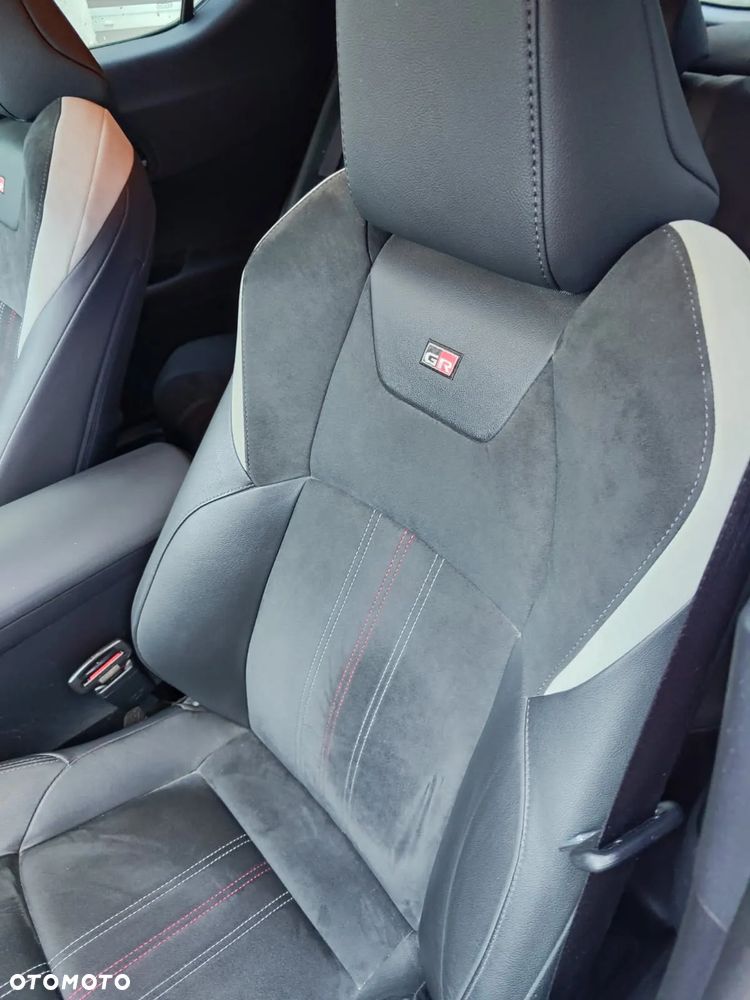 Toyota C-HR 2.0 Hybrid GR Sport - 13
