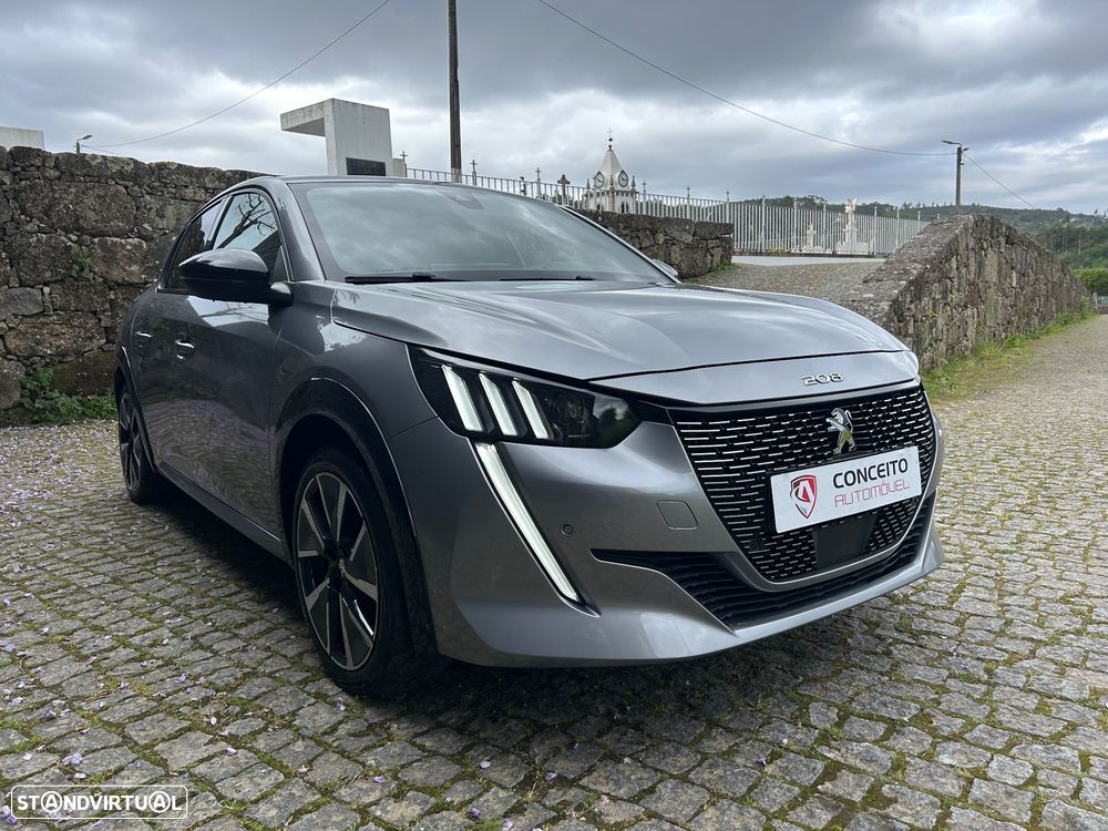 Peugeot e-208 GT - 4