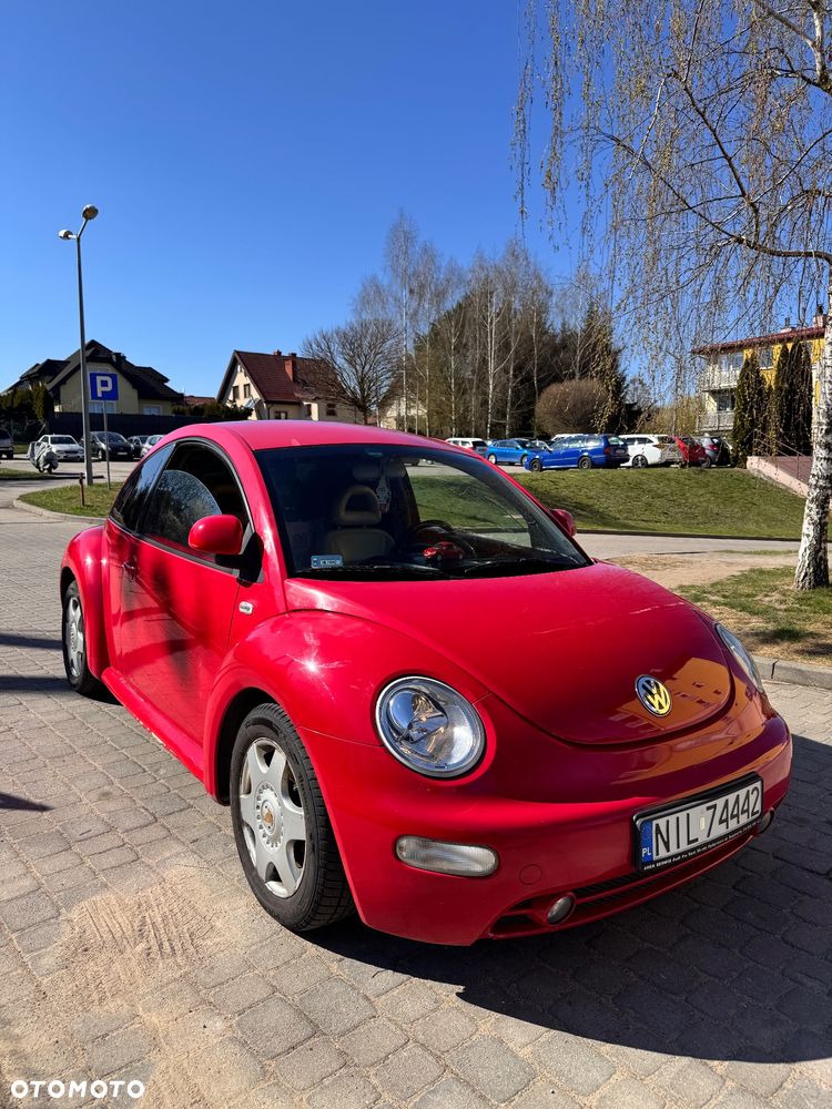 Volkswagen New Beetle - 1