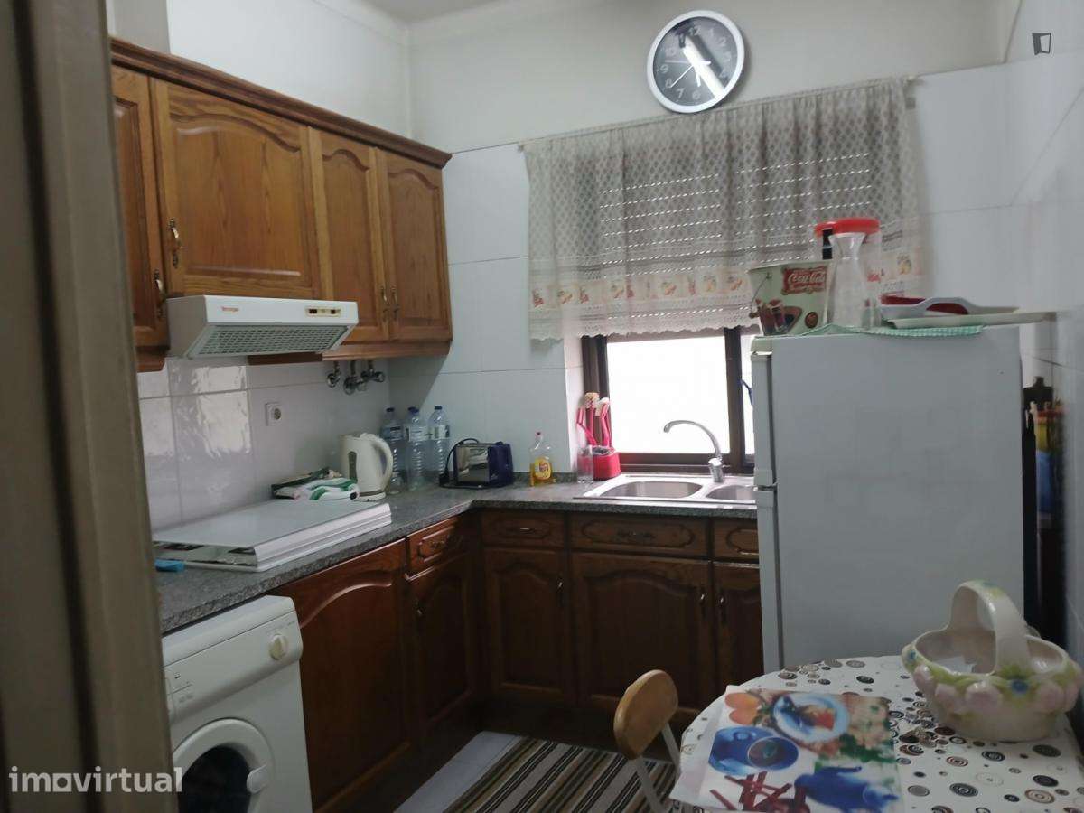 Quarto - localizado em Lisbon - Grande imagem: 4/6