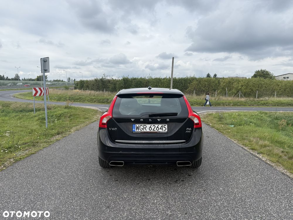 Volvo V60 D6 AWD Plug-in Hybrid Summum - 21