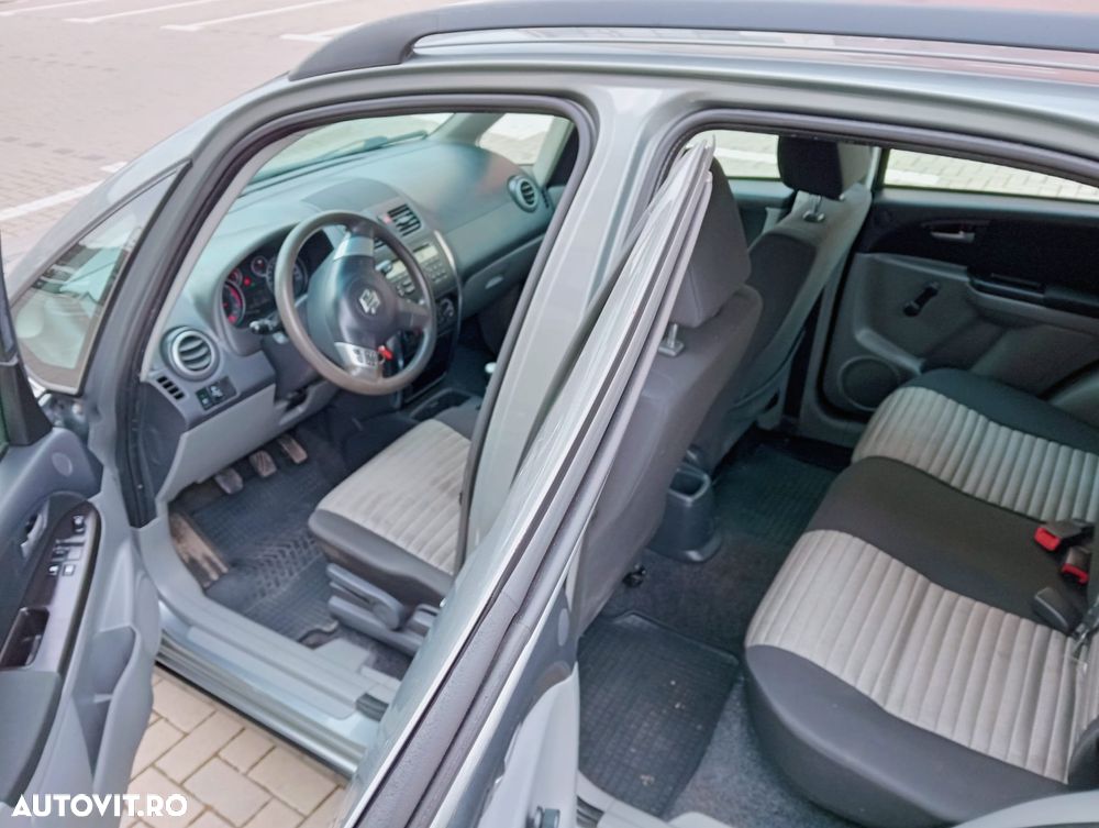 Suzuki SX4 2.0 DDIS 4x4 Style - 12