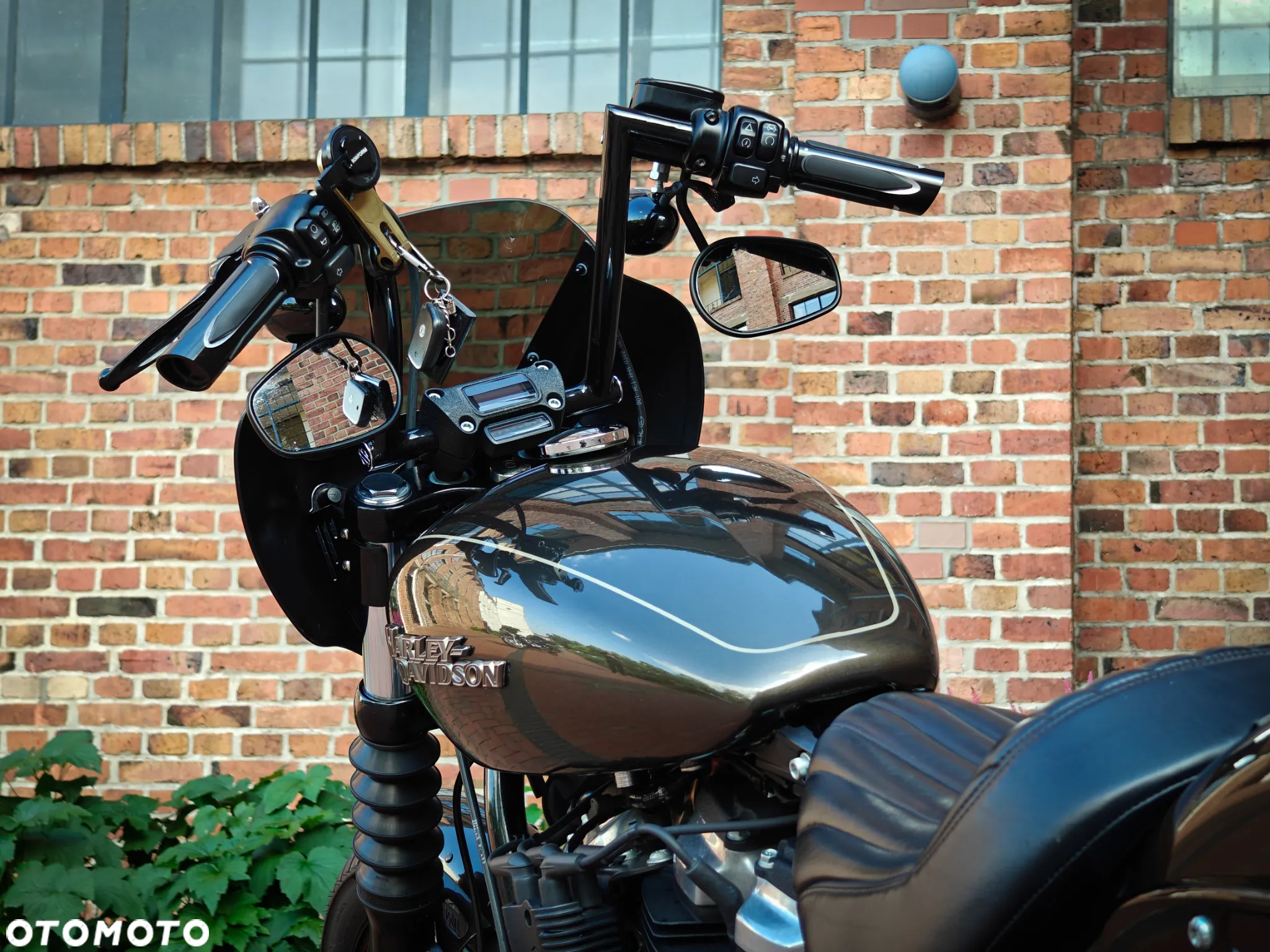 Harley-Davidson Softail Street Bob - 11