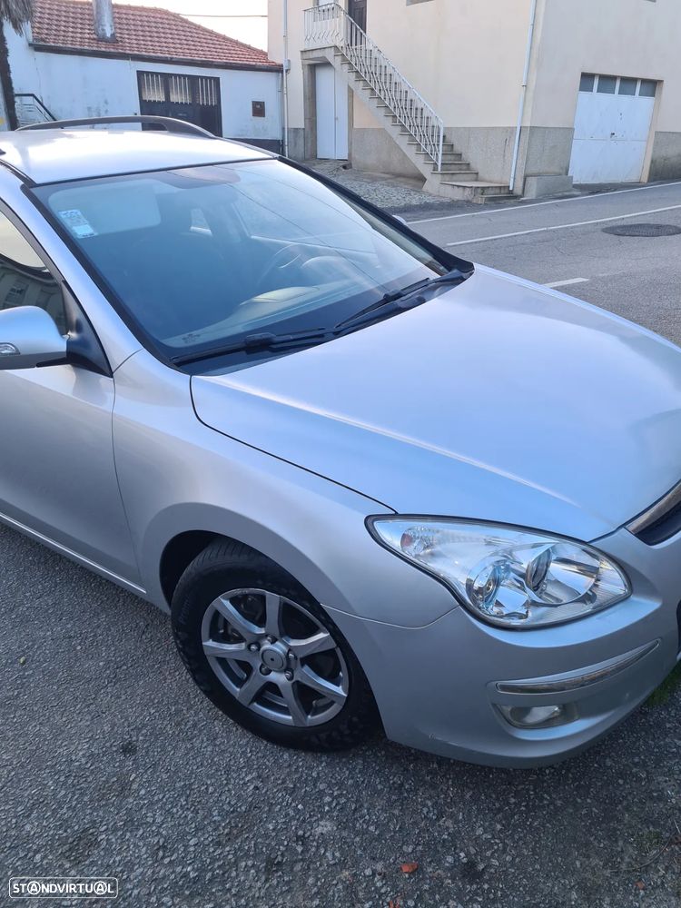 Hyundai i30 CW - 12