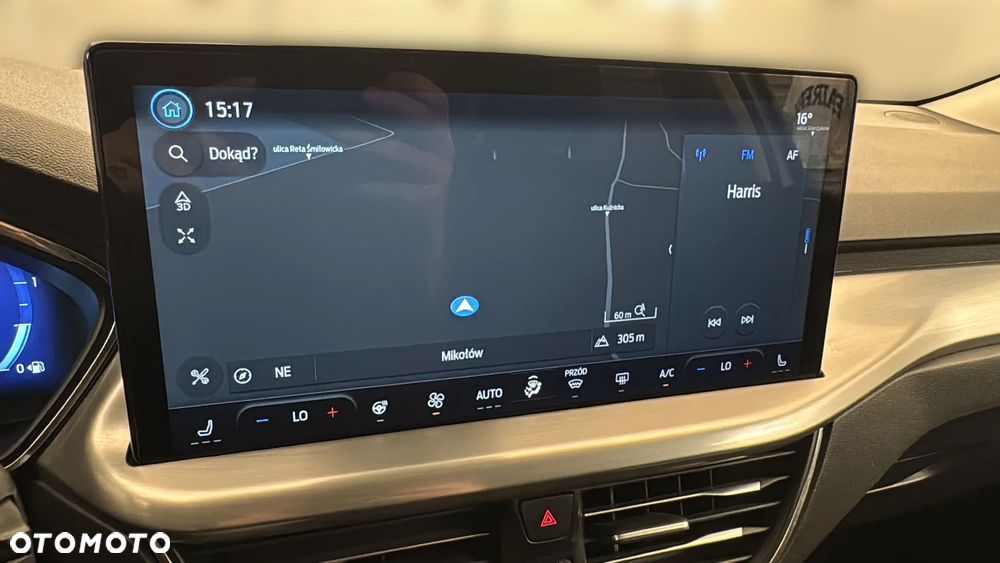 Ford Focus 1.0 EcoBoost Titanium X - 11