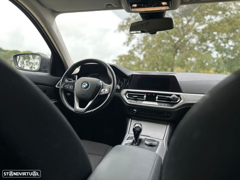 BMW 330 e Line Luxury Auto - 34