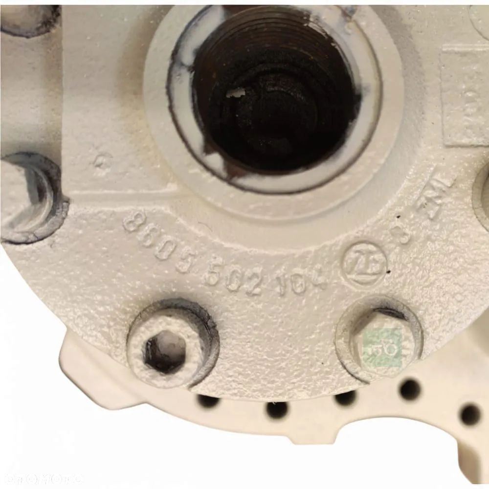 Napęd Przystawka Skrzynia ZF 8605502104 Claas Xerion 3800 - 15