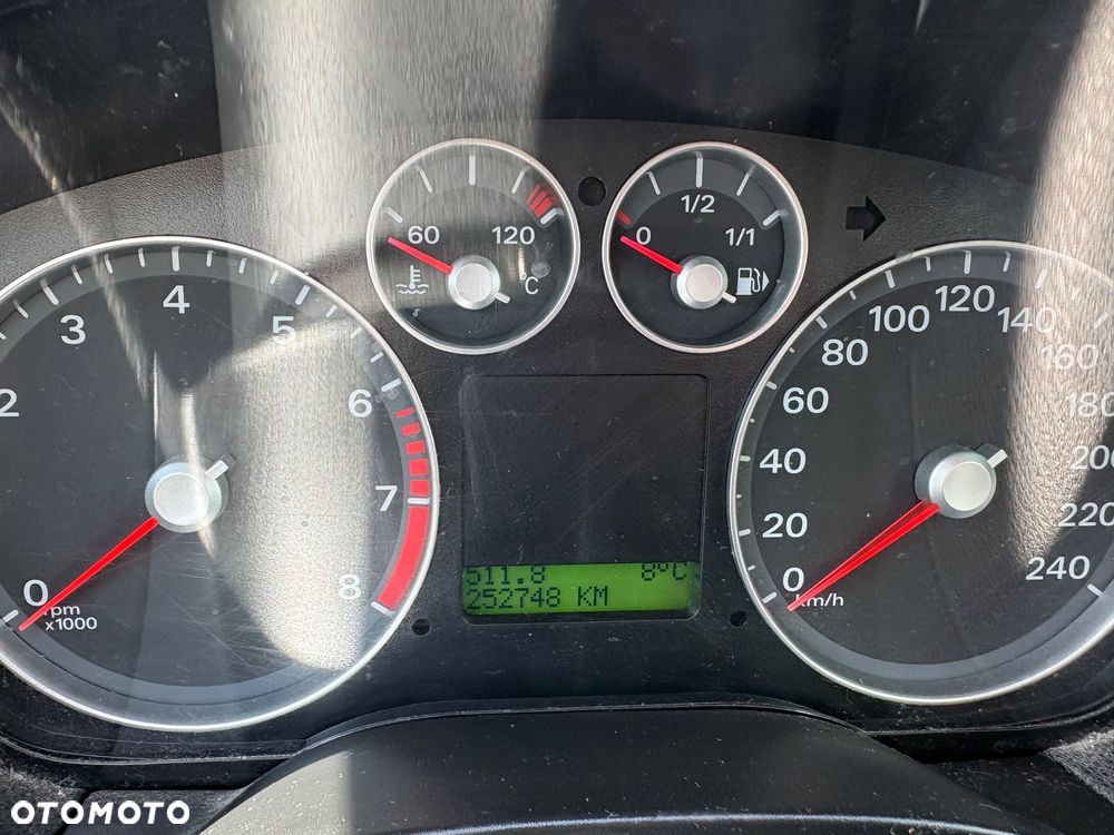 Ford Focus 1.6 16V Ambiente - 11