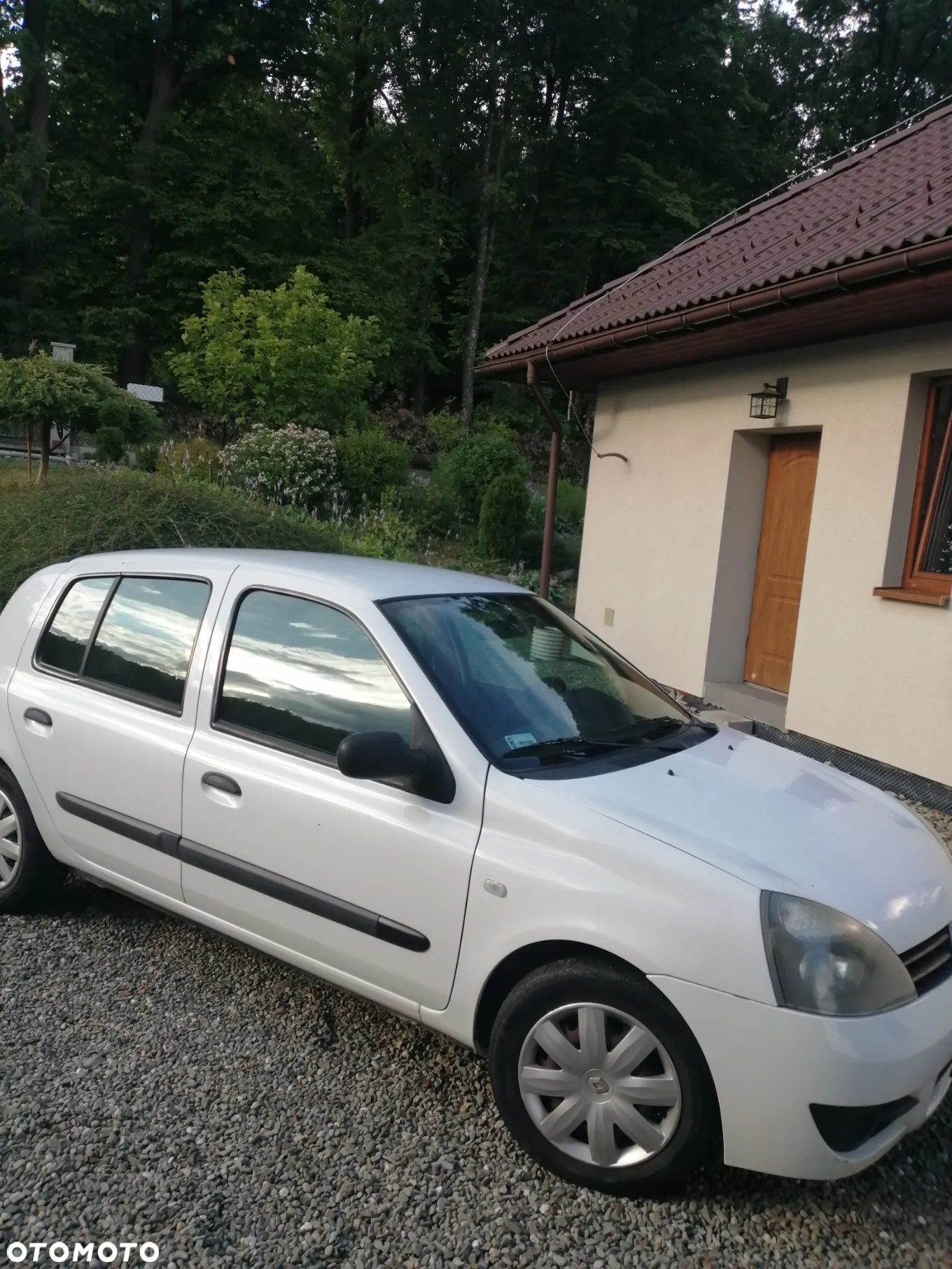 Renault Clio - 2