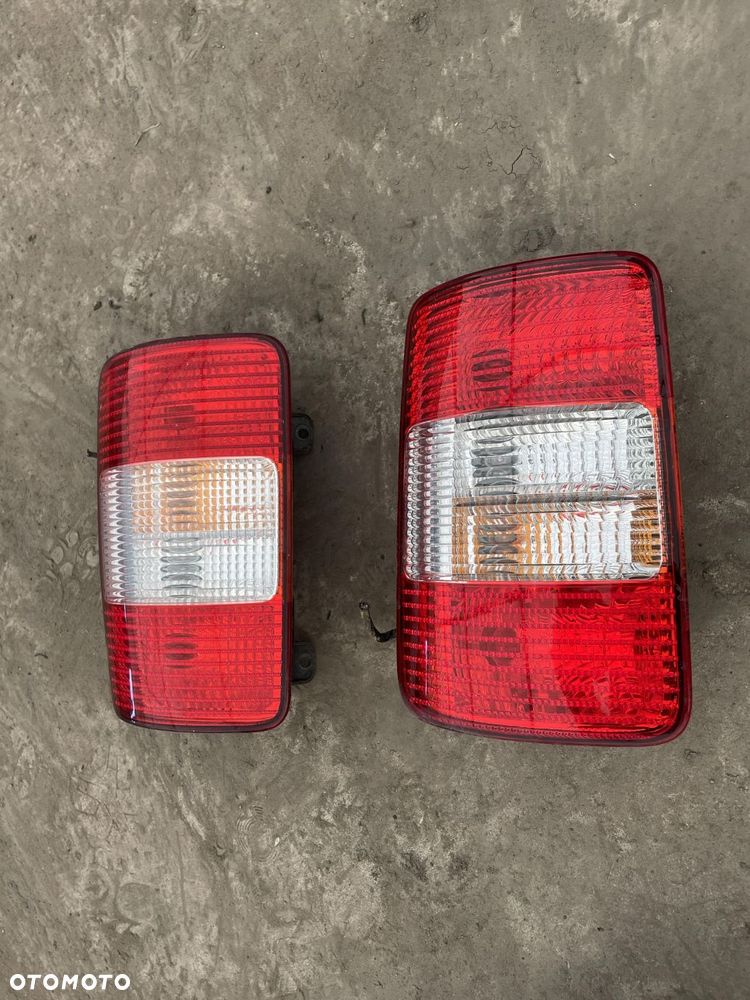 VW Caddy 2007r.  - lampa  tył - 1