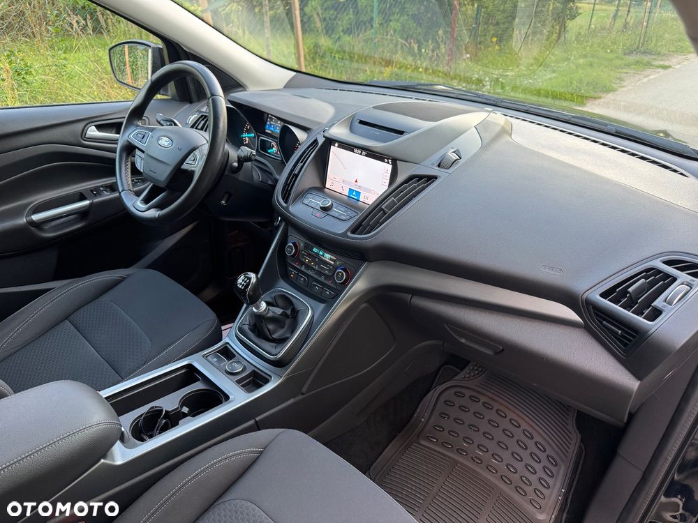 Ford Kuga 1.5 EcoBoost 2x4 Titanium - 37