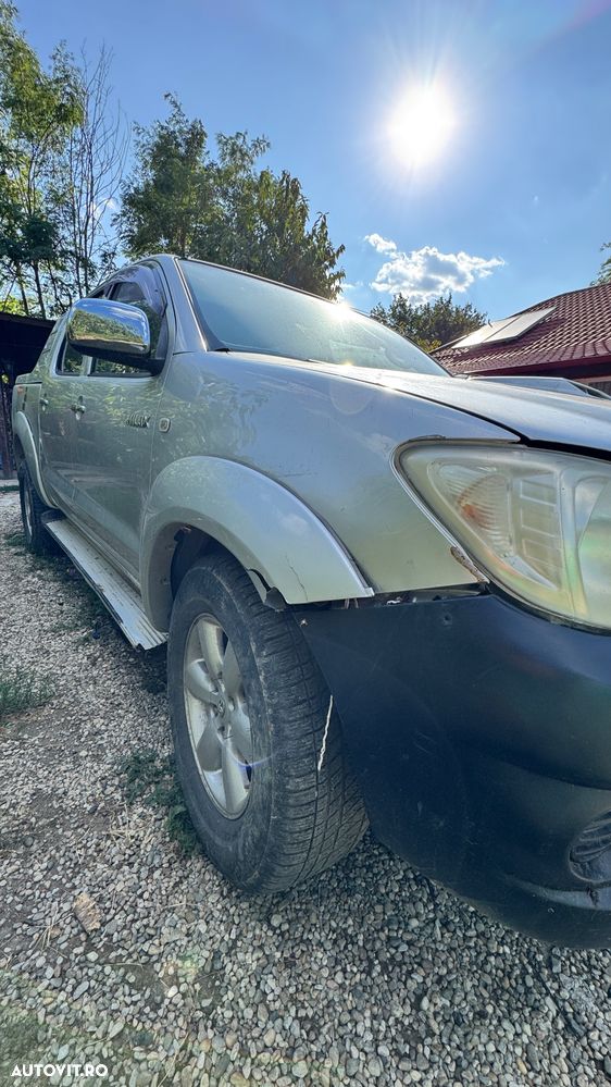 Toyota Hilux - 20