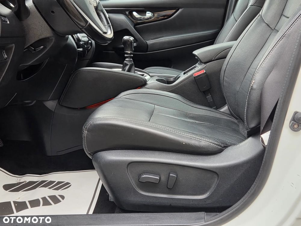 Nissan Qashqai 1.6 dCi DPF 4x4 Start/Stop 360 - 27