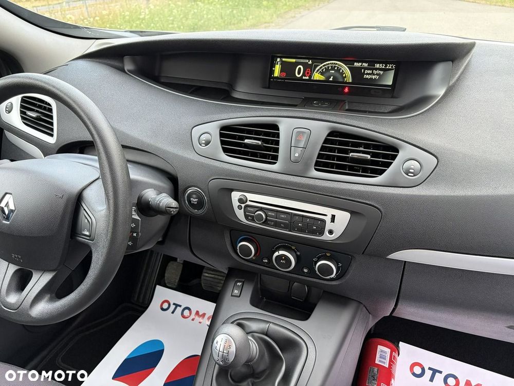Renault Grand Scenic - 11