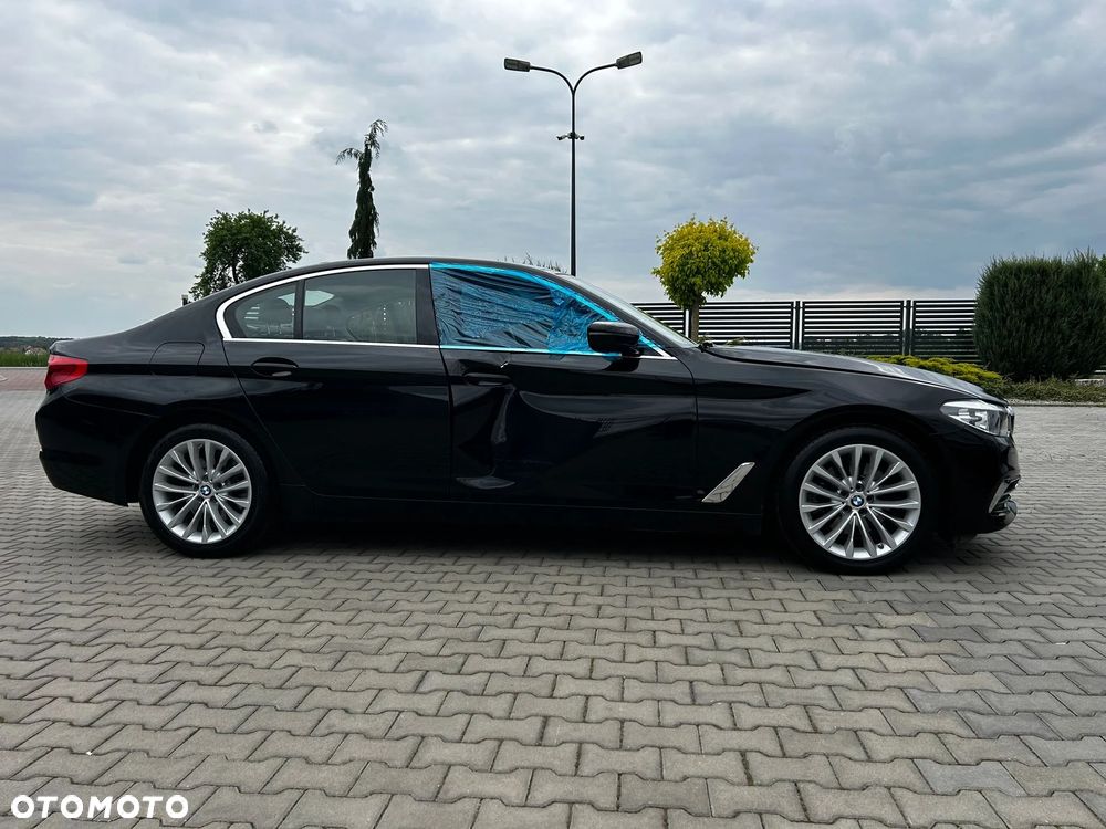 BMW Seria 5 520d Luxury Line - 9