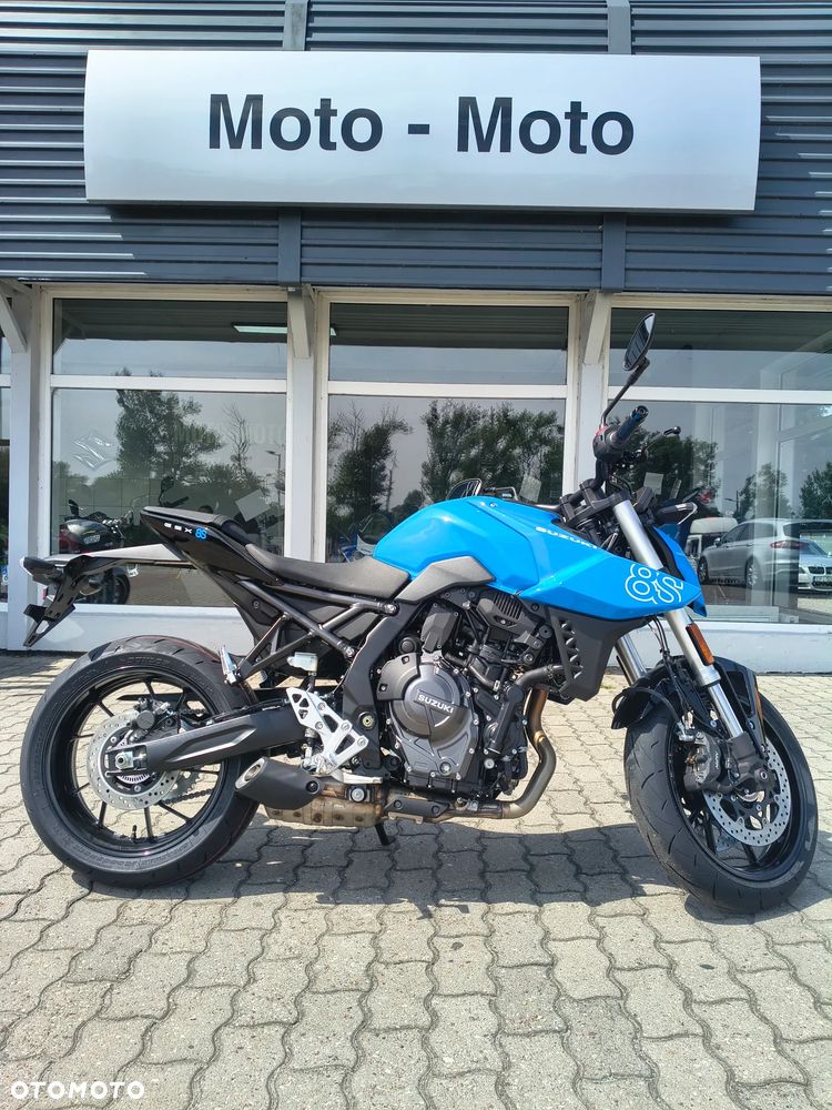 Suzuki GSX - 8