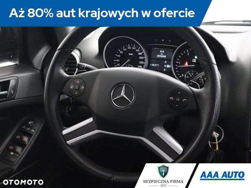 Mercedes-Benz ML - 22