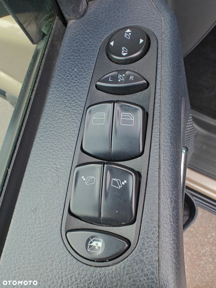 Mercedes-Benz Viano - 22