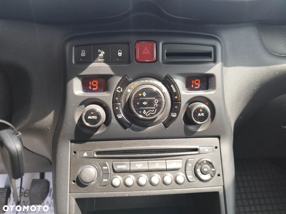 Citroën C3 Picasso 1.6i Exclusive - 17