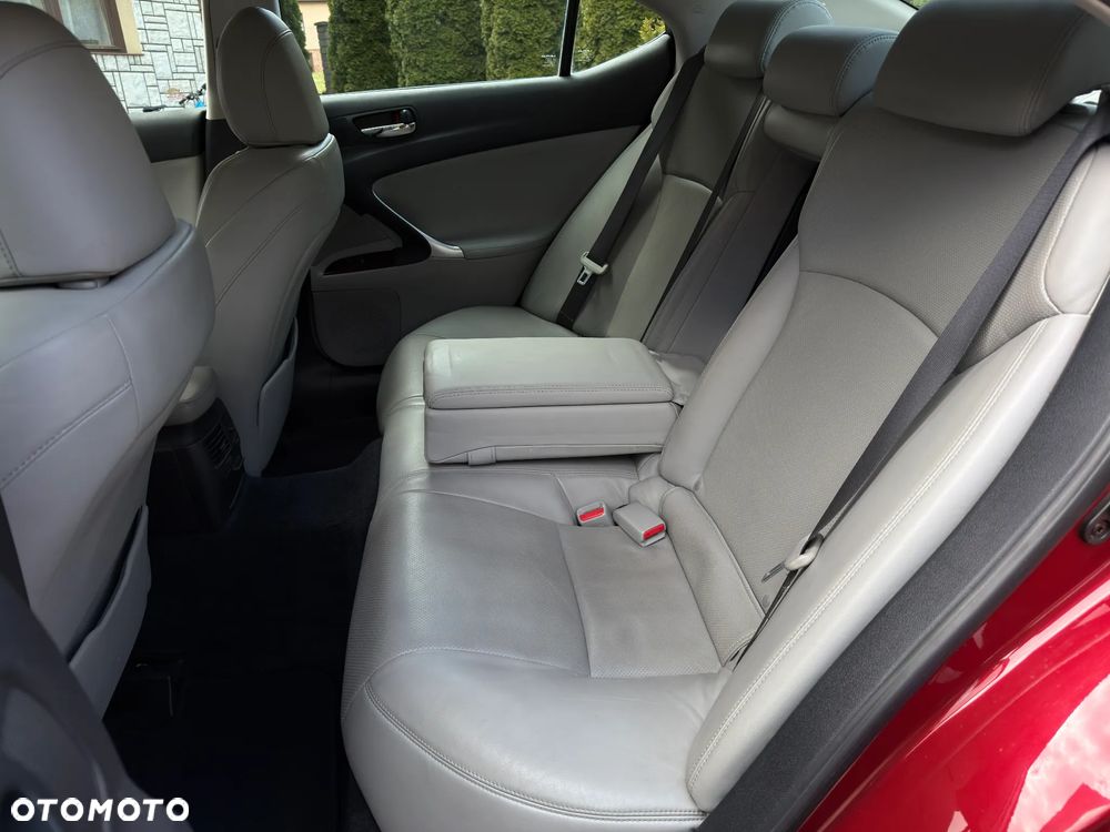 Lexus IS 250 Luxury Line - 31