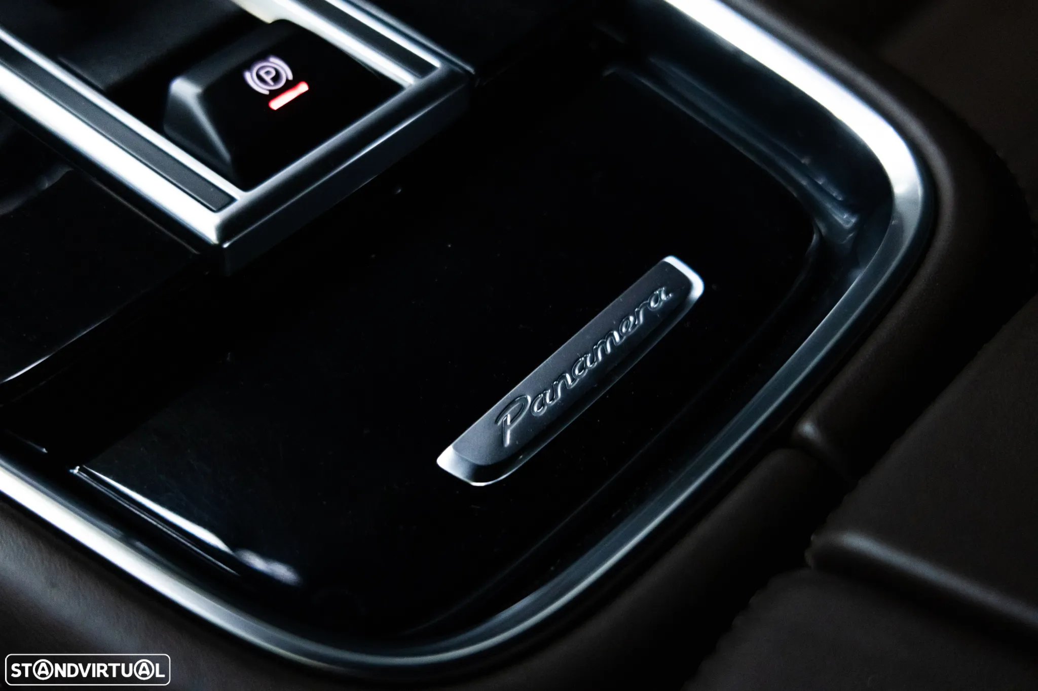 Porsche Panamera 4 E-Hybrid - 32