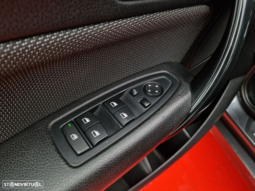 BMW 116 d Line Urban Auto - 9