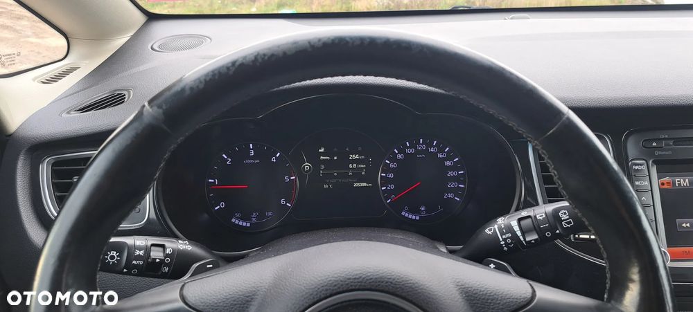 Kia Carens 1.7 CRDi XL 7os - 9