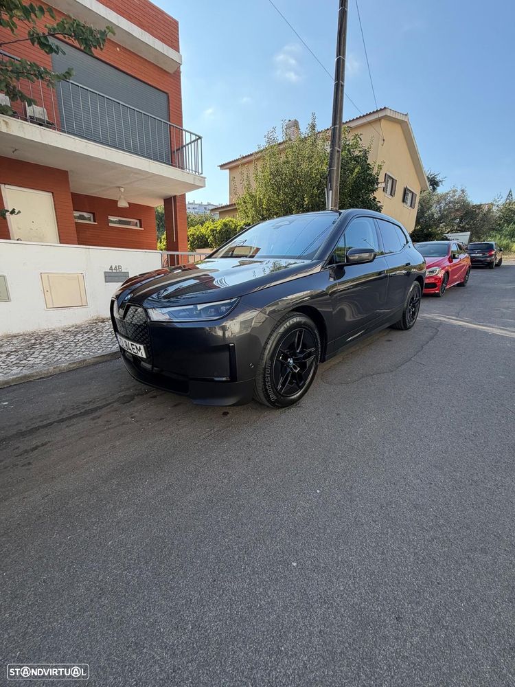 BMW iX xDrive 40 - 4