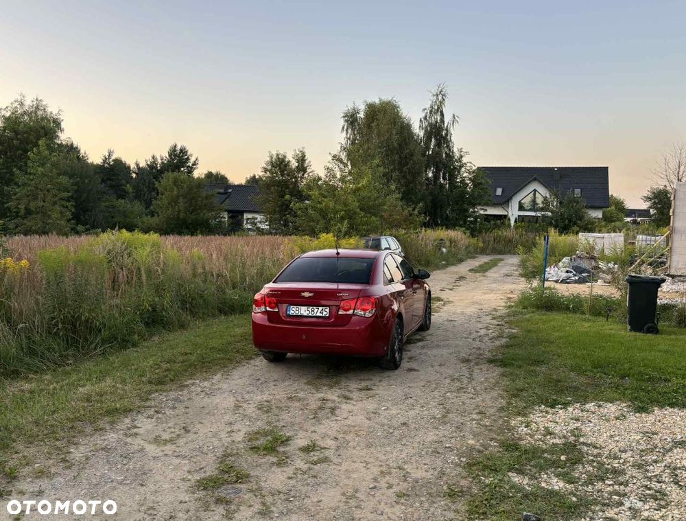 Chevrolet Cruze 1.6 Base - 4