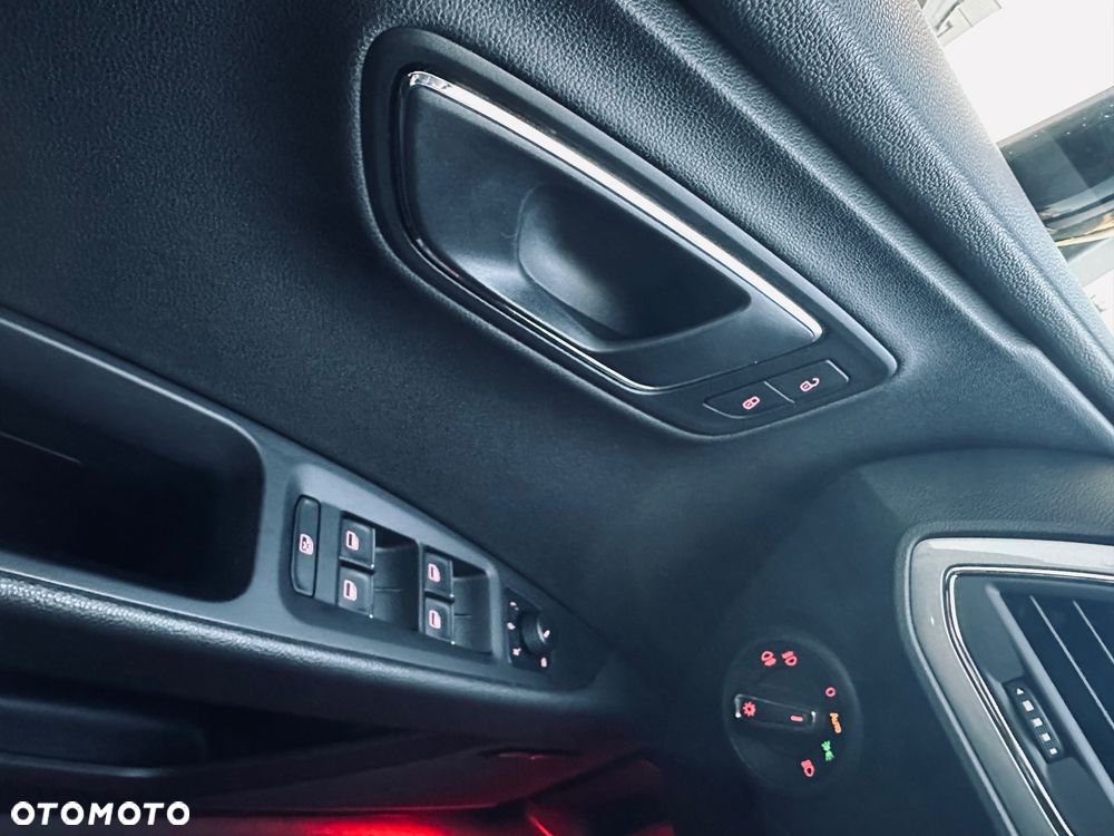 Seat Leon 2.0 TDI DPF Start&Stop FR - 9