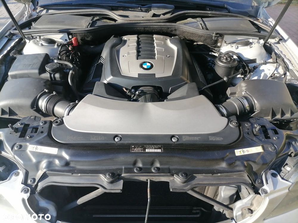 BMW Seria 7 750i L - 19
