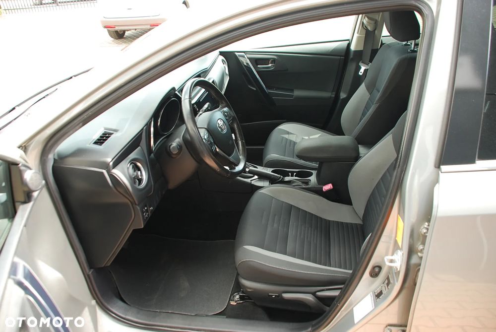Toyota Auris 1.6 D-4D Edition-S - 17