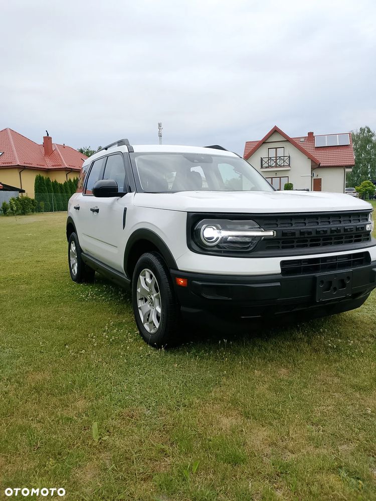Ford Bronco - 1