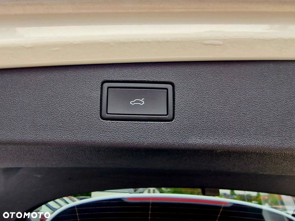Volkswagen Tiguan 1.5 eHybrid PHEV 150kW Elegance DSG - 39