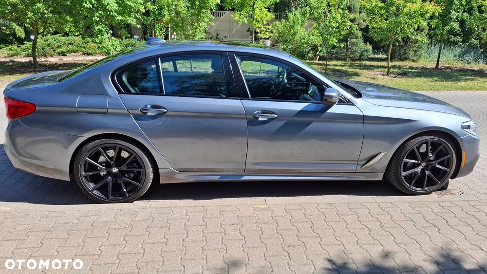 BMW Seria 5 M550i xDrive - 5